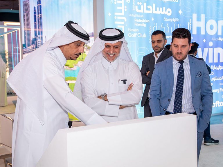 Dr. Yousef Mohamed Alhorr Presenting GSAS to the United Development Company (UDC)